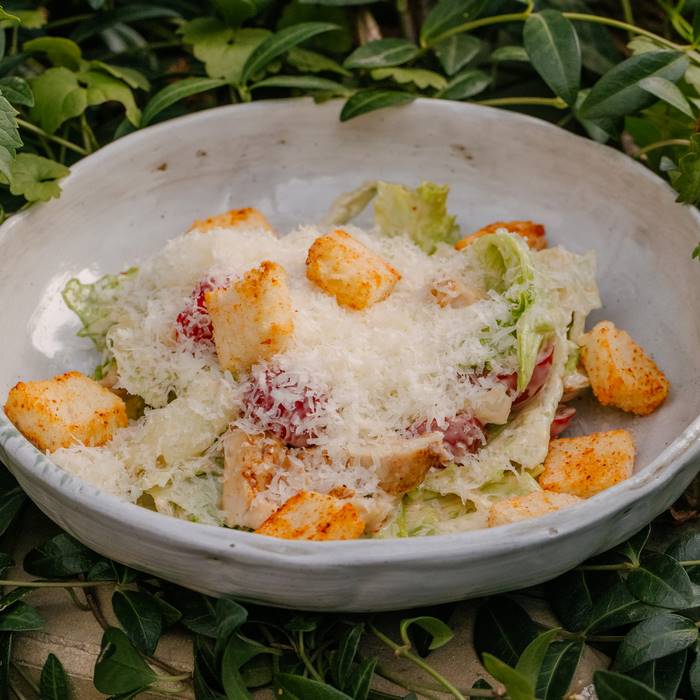 Цезарь с курицей