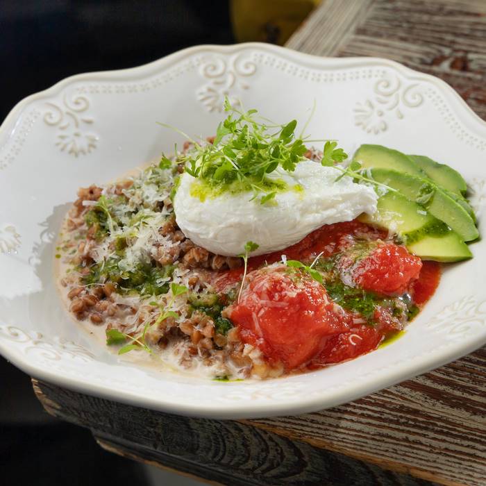 Гречневая каша с яйцом пашот