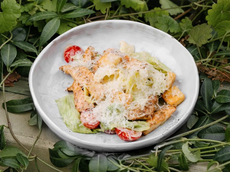 Салат "Цезарь" с курицей Завтрак